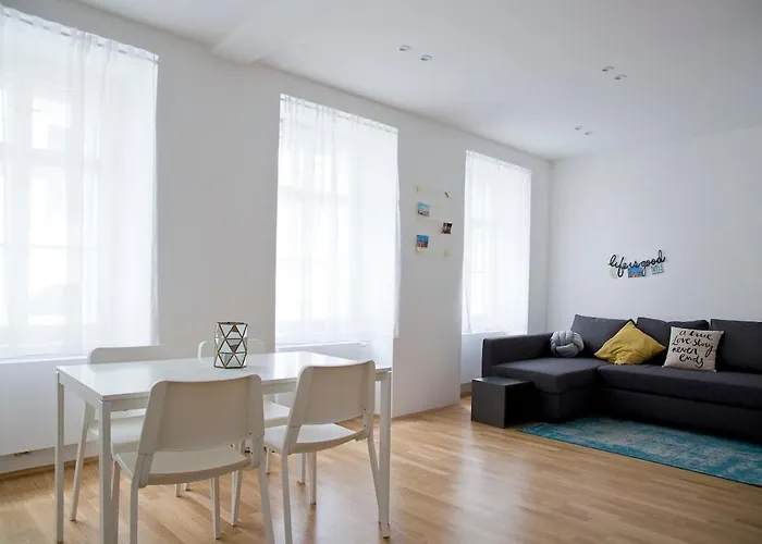 Modern 1br By Rochusmarkt Walk To Center *